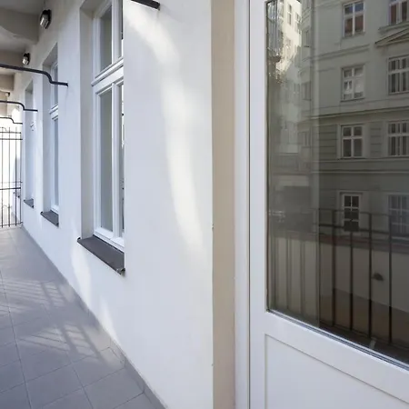 Capital - Wenceslas Square Apartahotel 3*